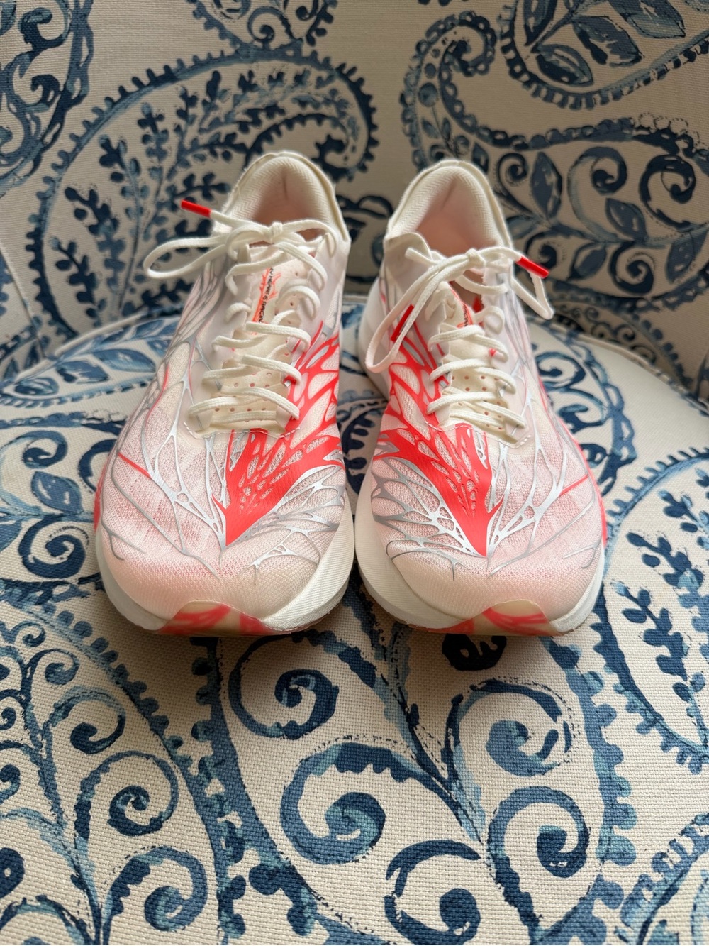 ANTA Running Shoes – Men’s US 11 / EU 45 – Like New